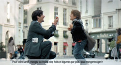 Les publicités doivent toujours montrer
de manière perceptible l'autorité parentale.