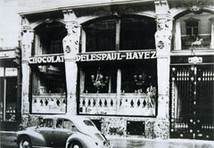 La vitrine du magasin et la confiserie